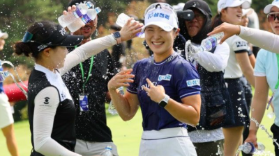 '버디 폭격기' 고지우, 54홀 최저타 타이기록 우승…옥태훈 시즌 첫 다승자